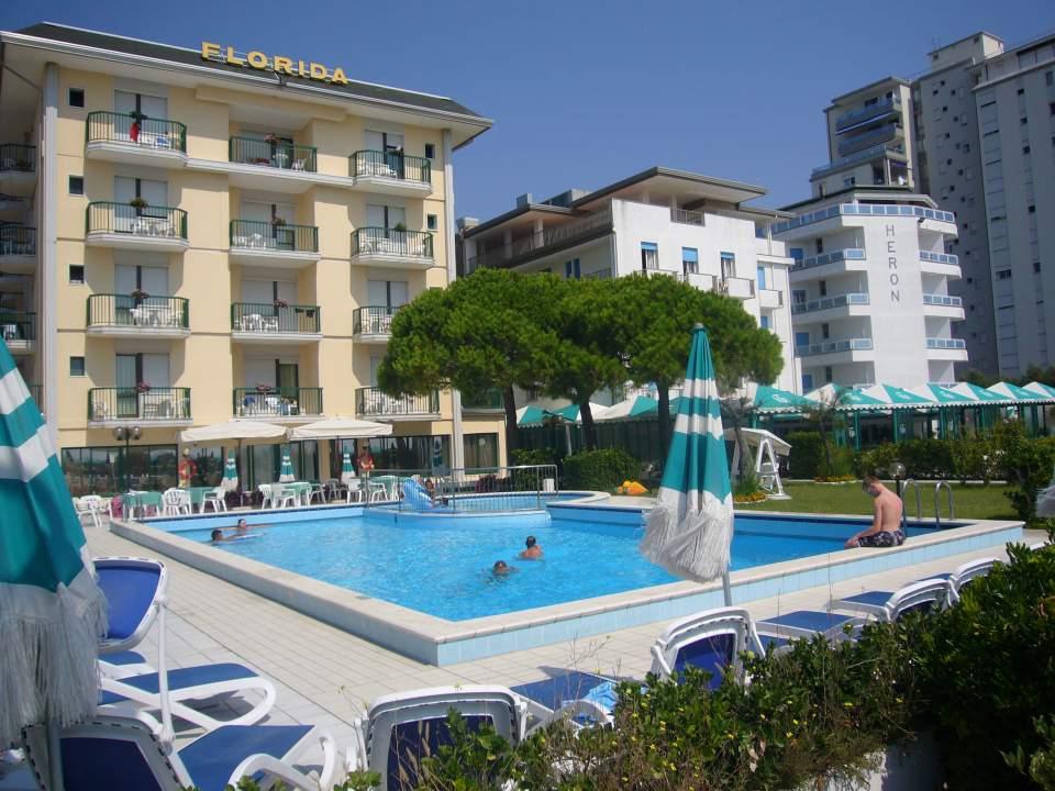Hotel Florida Лидо-ди-Езоло Экстерьер фото