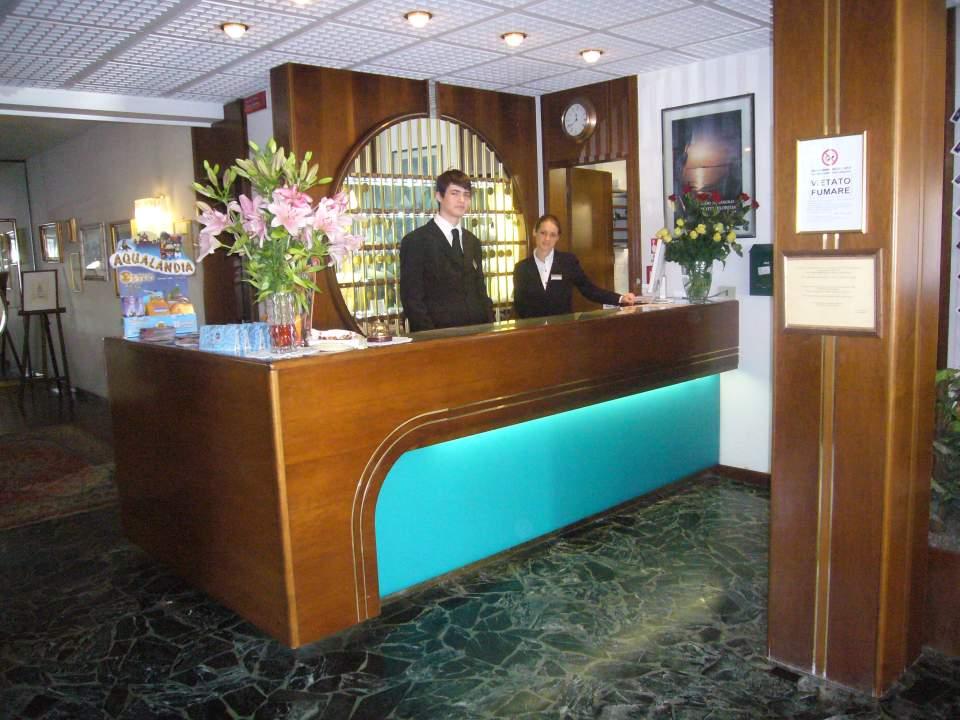 Hotel Florida Лидо-ди-Езоло Экстерьер фото
