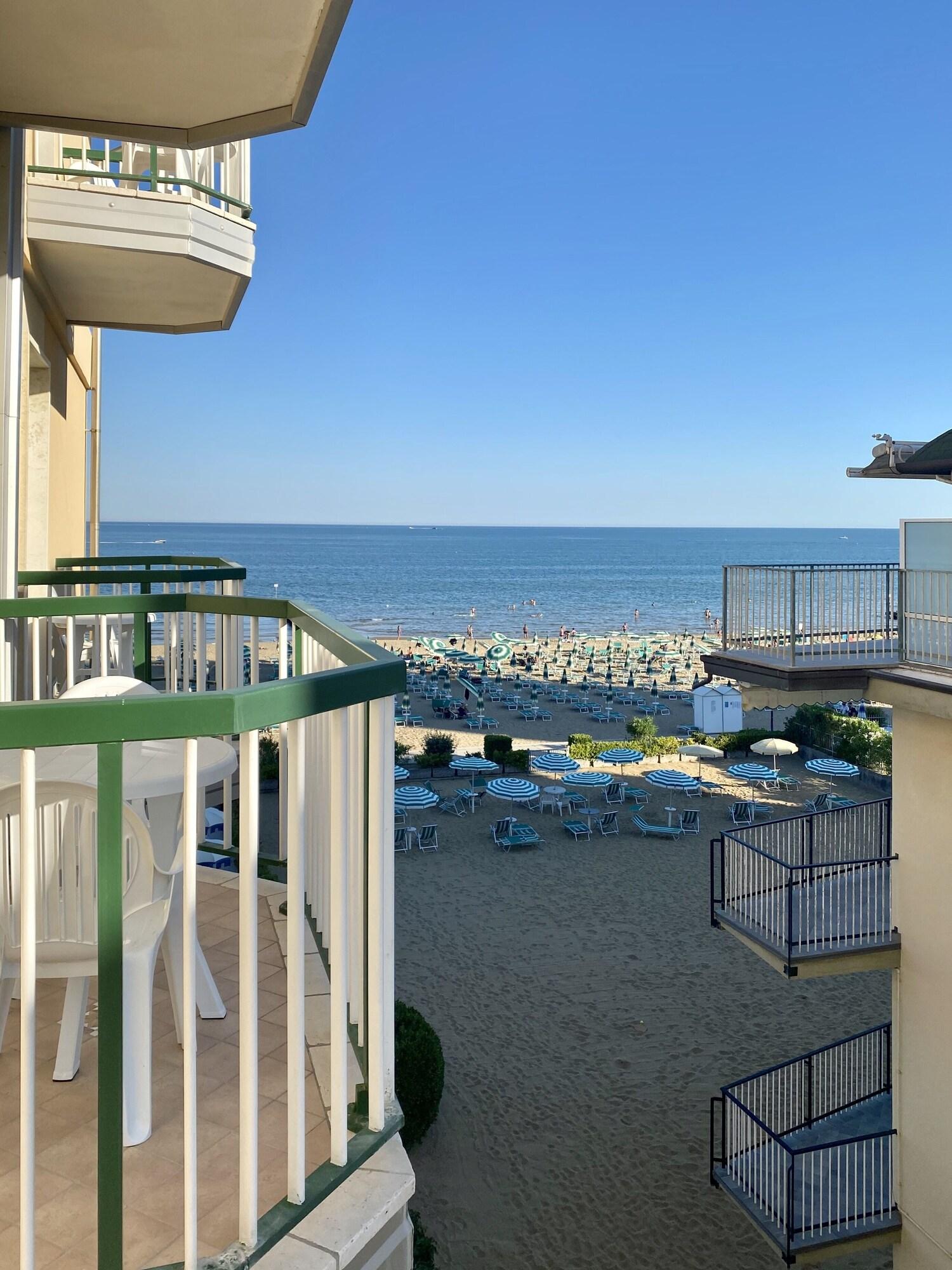 Hotel Florida Лидо-ди-Езоло Экстерьер фото