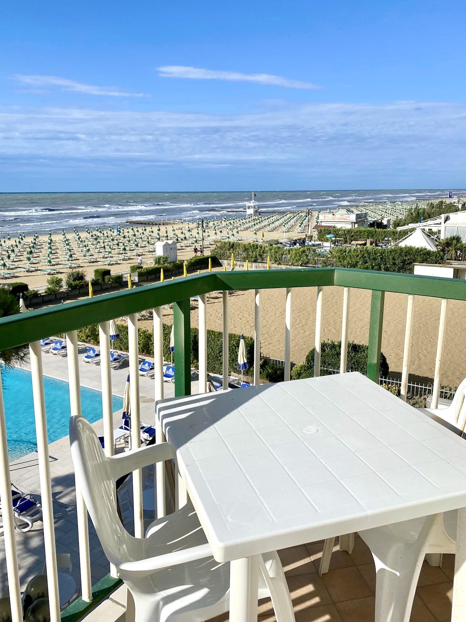Hotel Florida Лидо-ди-Езоло Экстерьер фото