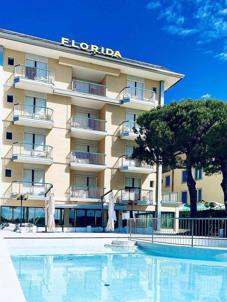 Hotel Florida Лидо-ди-Езоло Экстерьер фото