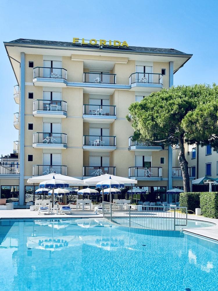 Hotel Florida Лидо-ди-Езоло Экстерьер фото